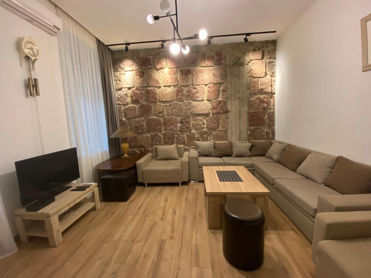 Nice Loft On Uznadze Street Tiflis Dış mekan fotoğraf