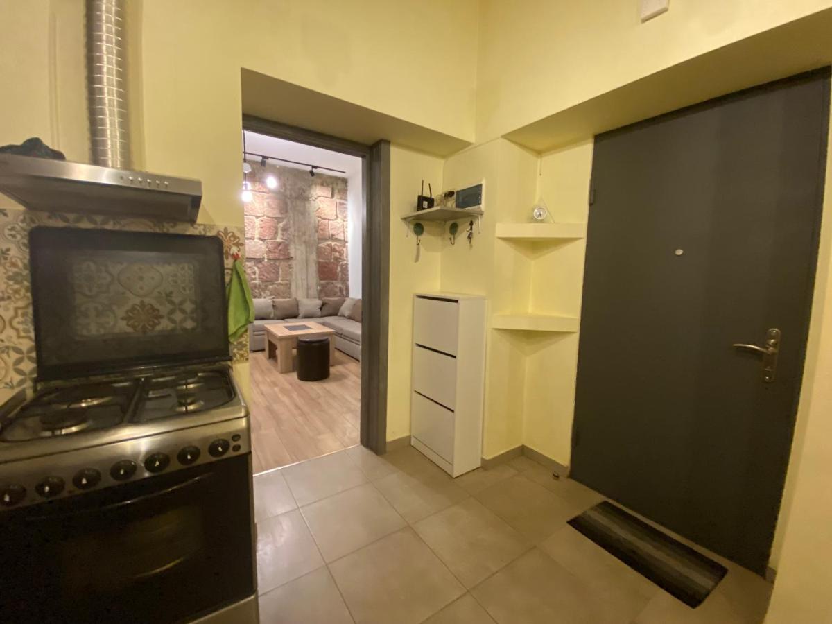 Nice Loft On Uznadze Street Tiflis Dış mekan fotoğraf