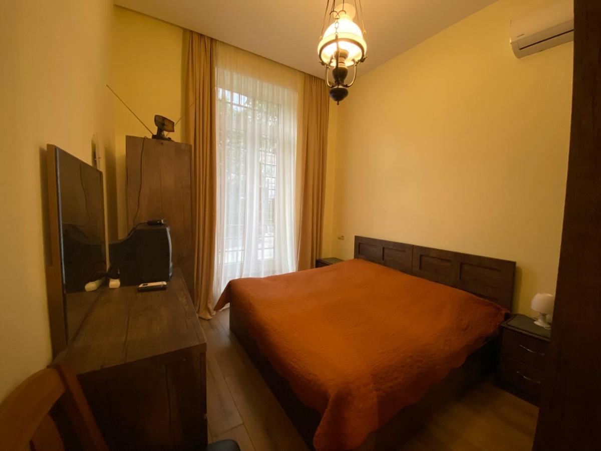 Nice Loft On Uznadze Street Tiflis Dış mekan fotoğraf